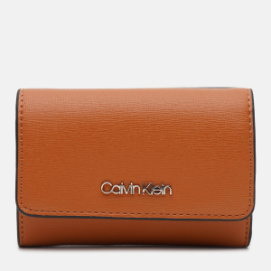 Гаманець жіночий Calvin Klein Jeans Trifold Sm Saffiano K60K608338-GAC Cognac (8719854162438) краща модель в Кривому Розі